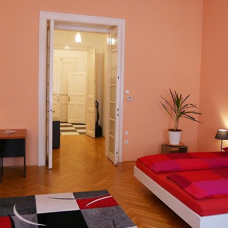 Caesar Apartman Budapeste Exterior foto